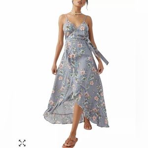 Juniors Viola Floral Wrap Maxi Dress. NWT